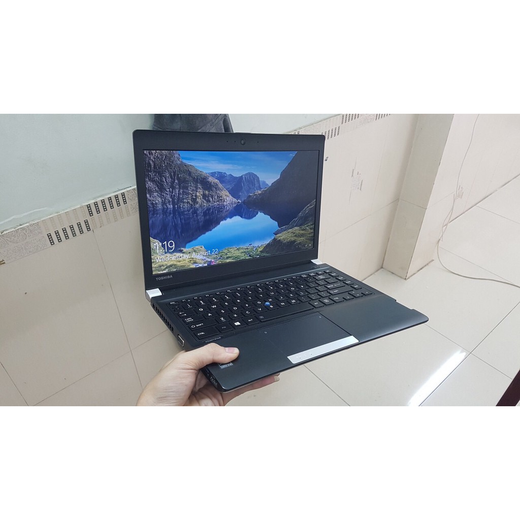 laptop cũ toshiba dynabook R30 i7 4600m, ram 4GB, SSD 128GB bản nhật nhỏ nhẹ nặng 1.4 kg | BigBuy360 - bigbuy360.vn