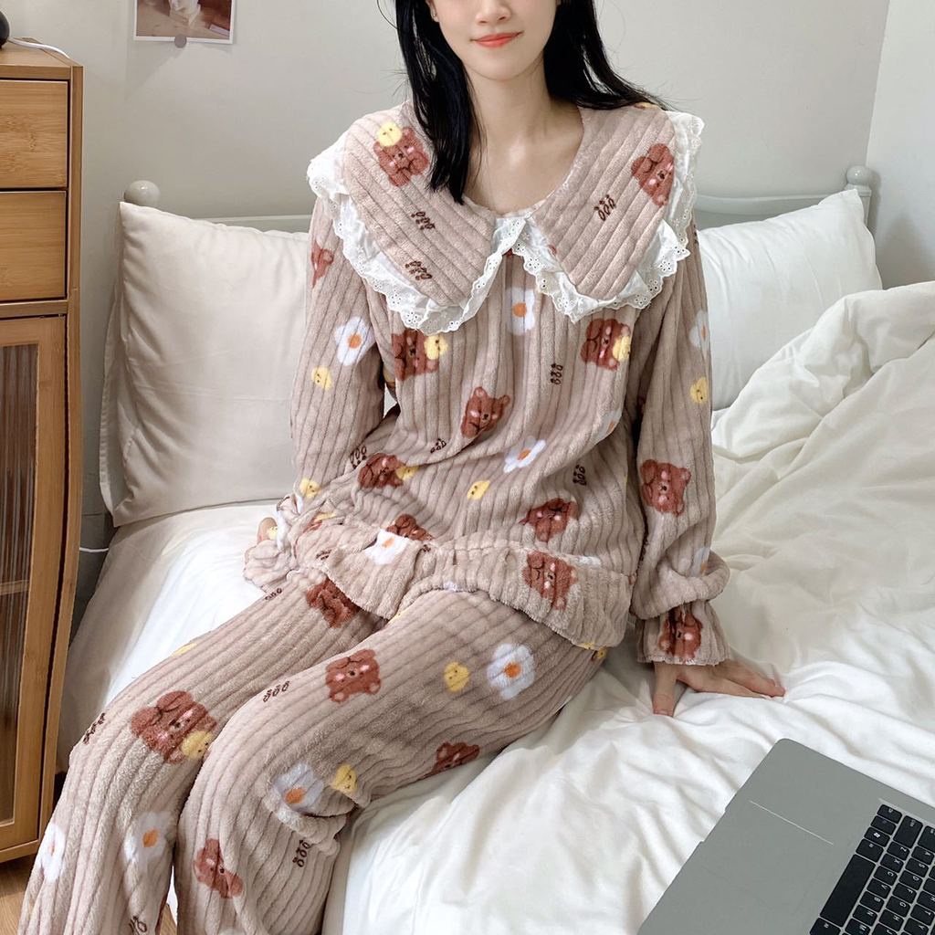 Bộ Đồ Ngủ Giữ Ấm Bằng Nhung San Hô Phối Ren In Họa Tiết Trái Đào Ngọt