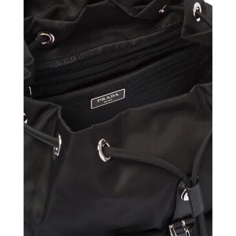 Balo nữ thương hiệu Prada dòng Saffiano cao cấp size 30 kèm ví dài hàng vip 1-1