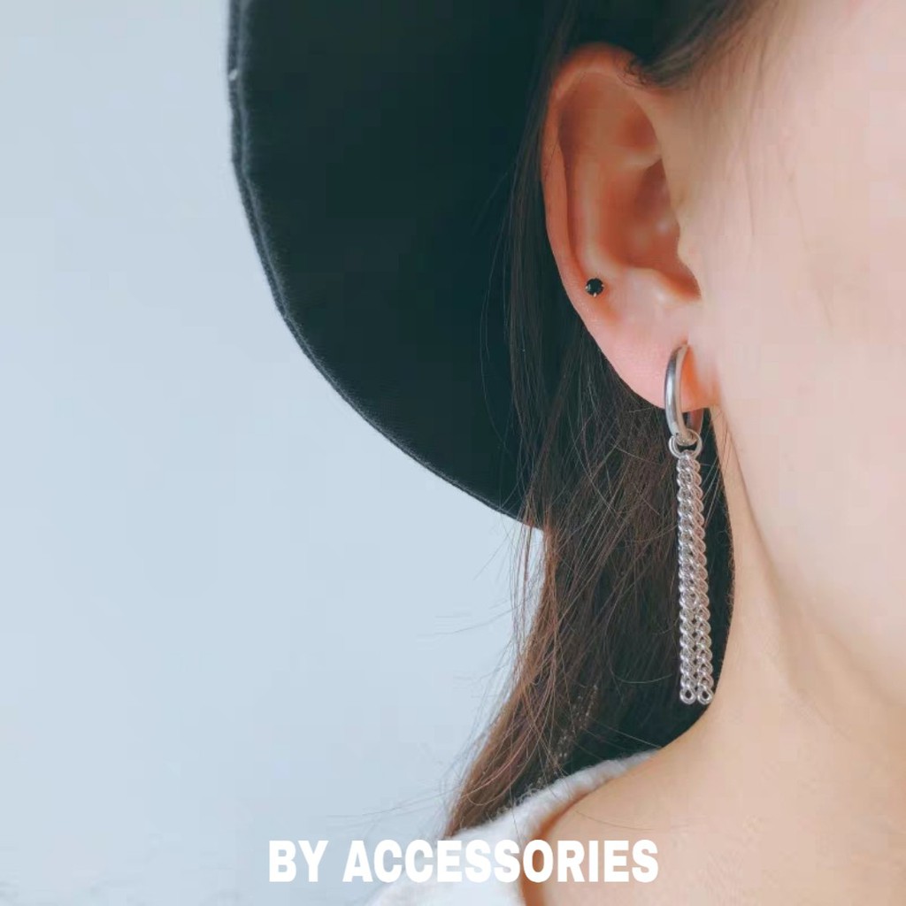 Khuyên tai titan tròn phối xích Jung Kook không gỉ có 2 loại xỏ lỗ và kẹp