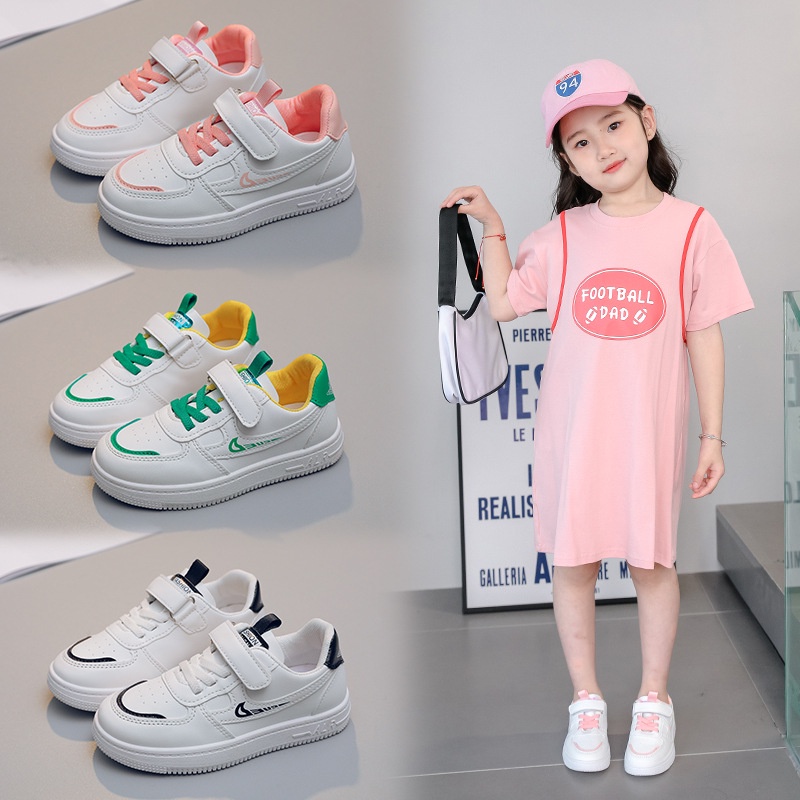 Trẻ em giày nhỏ màu trắng nam và nữ giày thể thao đế mềm thoáng khí thời trang giày ban trẻ em đa năng