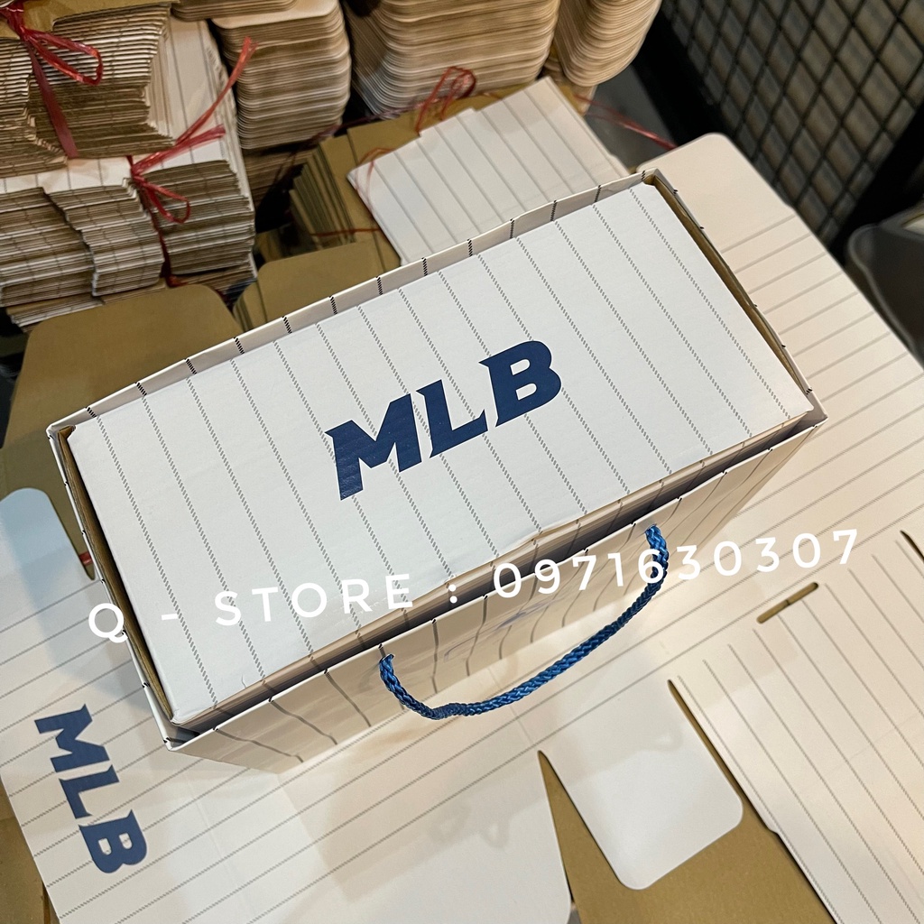 Hộp giấy đựng quà MLB 2 size vừa, lớn - Bán kèm túi giấy MLB