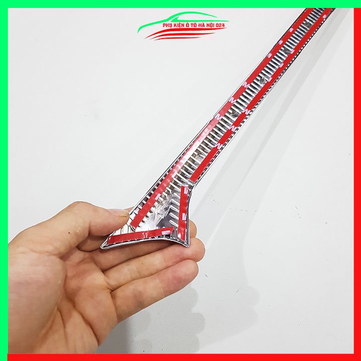 Ốp tay mở cốp mạ Crom Cross 2020 2021 trang trí xe chống va đập hiệu quả
