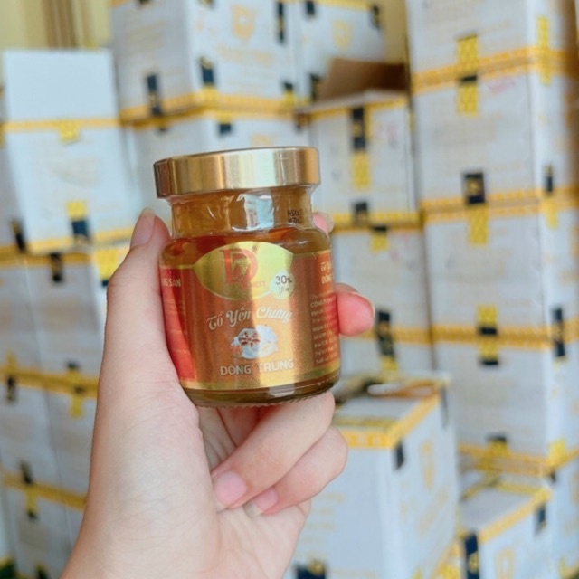 Thùng 60 hủ yến chưng ĐÔNG TRÙNG HẠ THẢO thơm ngon bổ dưỡng ( 30% yến ) - D7