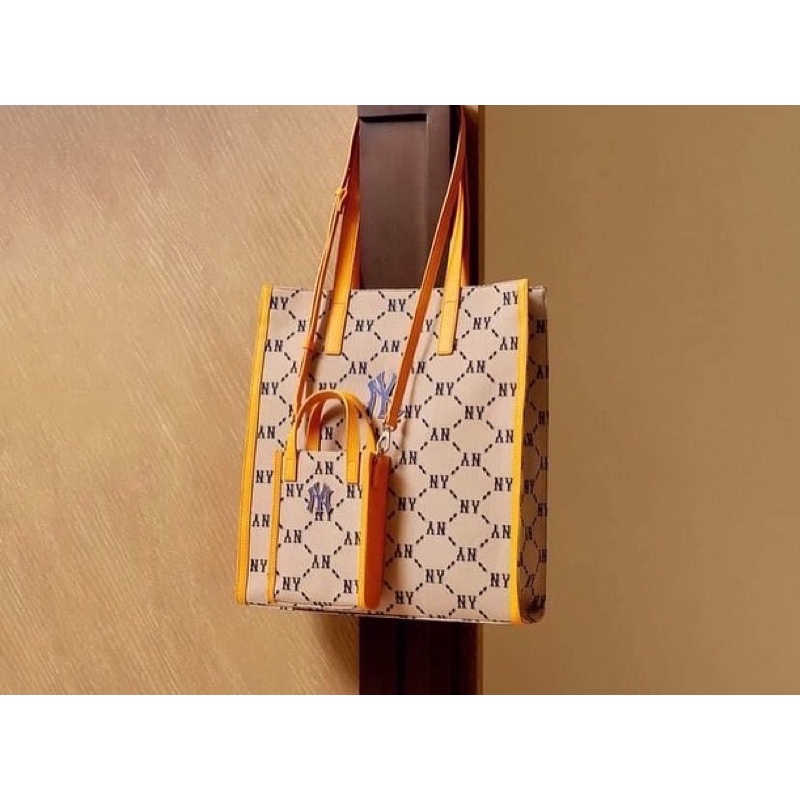 - Túi MLB đeo chéo mini chính hãng new 2022