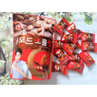 KẸO SÔ-CÔ-LA HẠNH NHÂN HÀN QUỐC