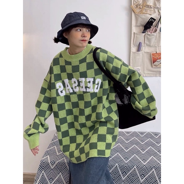 Áo len kẻ karo