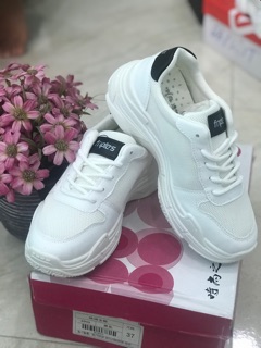 GIÀY SNEAKERS