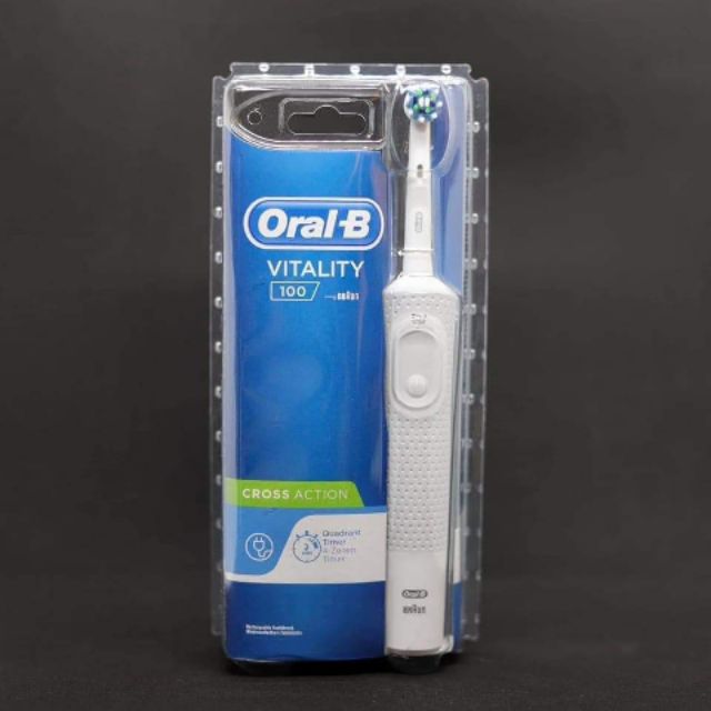 BÀN CHẢI ĐIỆN ORAL - B PRO 600