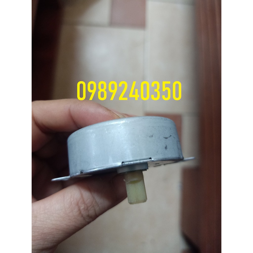 Mô tơ quay đĩa lò vi sóng 220V - 4W trục vát