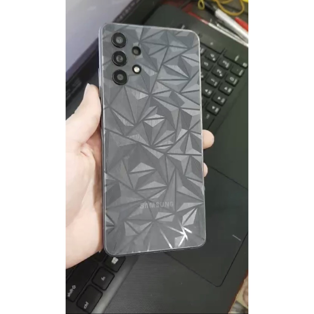 Dán lưng 3D vâng kim cương tuyệt đẹp cho máy Samsung A32