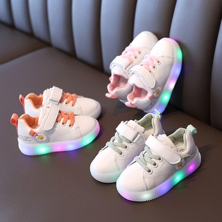 Giày thể thao màu trắng có đèn led cho bé