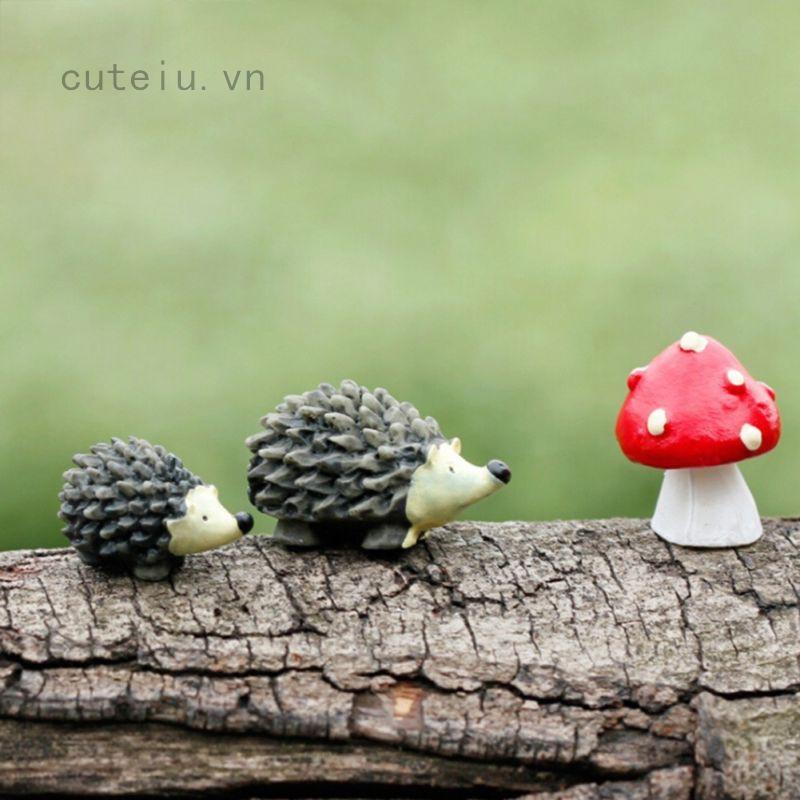 Bộ mô hình 1 chú nhím và cây nấm nhỏ xinh xắn bằng nhựa dùng trang trí