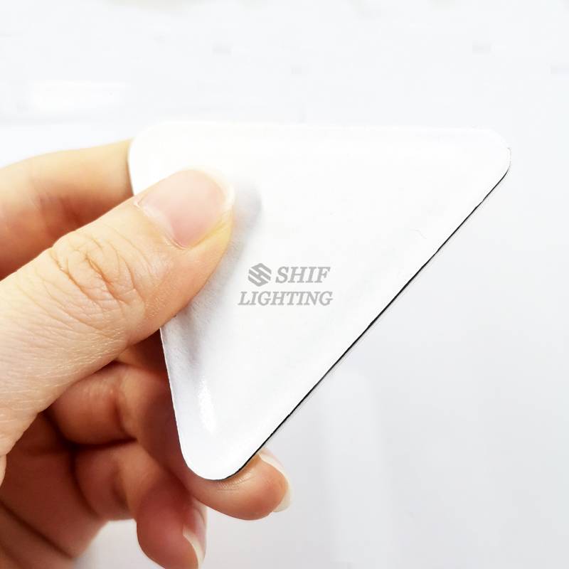 Huy hiệu đề can dán thay thế bằng nhôm thiết kế biểu tượng cảnh báo BIOHAZARD