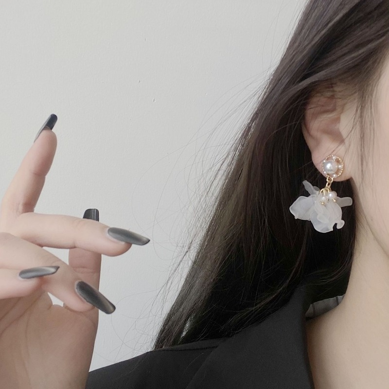 Bông Tai Hình Giọt Nước Đính Ngọc Trai Màu Trắng Thời Trang Thanh Lịch Dành Cho Nữ