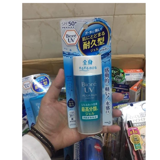 Kem chống nắng biore