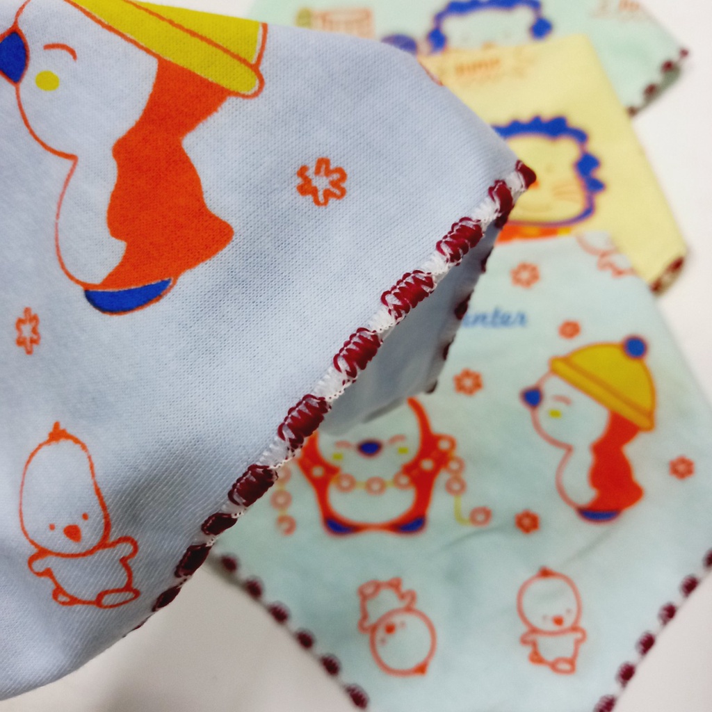 Khăn yếm cúc bấm