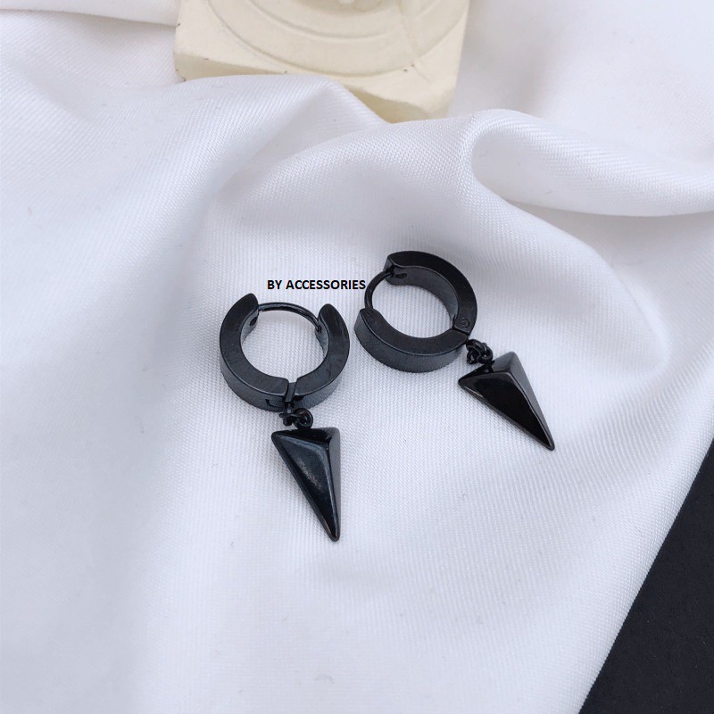 Khuyên tai titan tam giác khối không gỉ có loại kẹp UE190902