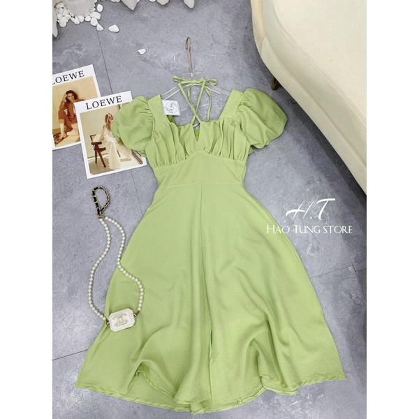 Đầm xốp tk cổ yếm