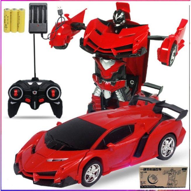 Xe ô tô điều khiển từ xa biến hình thành robot