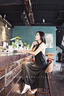 Váy maxi hở lưng