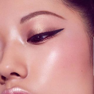 Phấn highlight bắt sáng tarte
