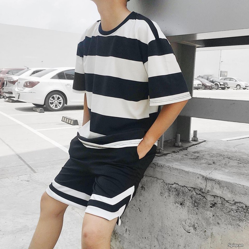 Quần Short V2 Unisex 3 màu đen trắng đỏ full size M L XL | BigBuy360 - bigbuy360.vn