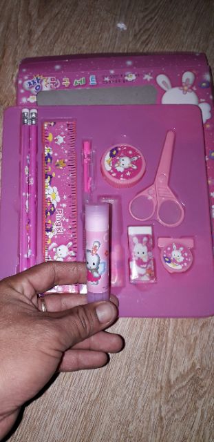 Bộ dụng cụ học tập cho bé 9 món