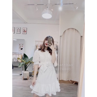 Váy trắng tay bồng phối ren