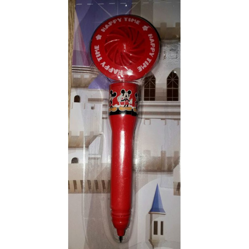 Một chiếc bút và con quay xoay xả stress bằng nhựa