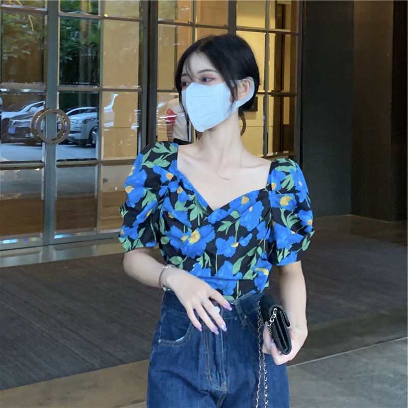 Áo Kiểu Tay Phồng Ngắn Cổ Chữ V In Họa Tiết Hoa Màu Xanh Dương Thời Trang Mùa Hè Xinh Xắn Cho Nữ