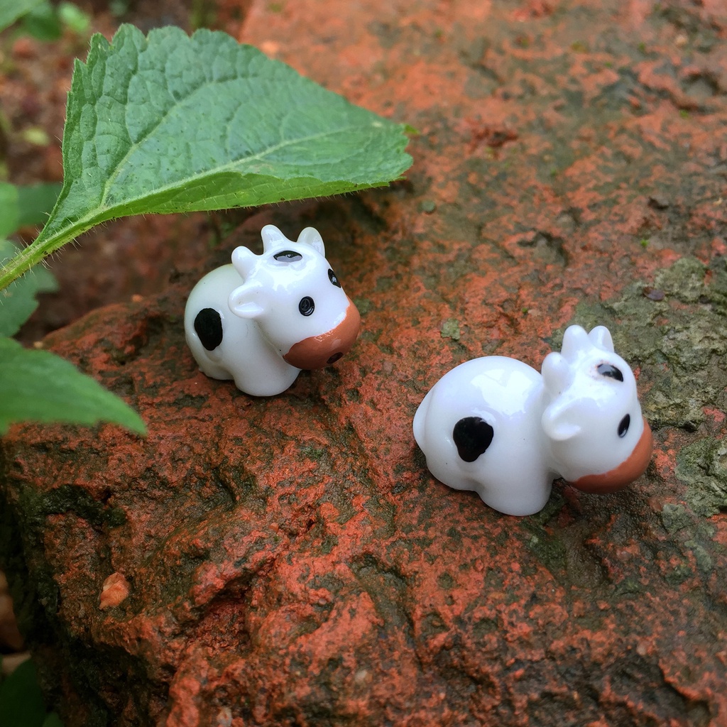 Set 2 bò sữa dễ thương dùng trang trí tiểu cảnh Diy