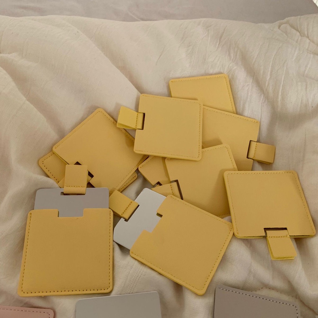 Gương Trang Điểm Cầm Tay Mini Bằng Thép Không Gỉ Dễ Thương