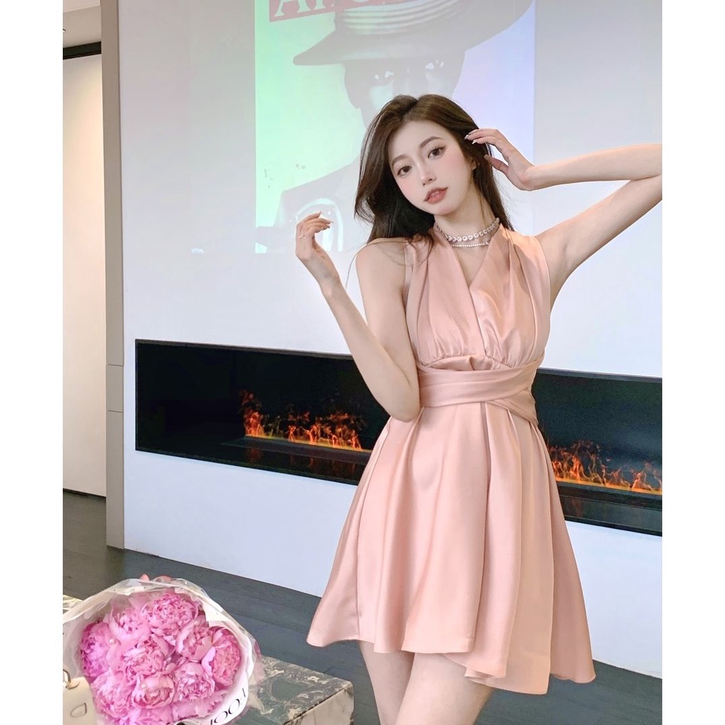 Retro gentle temperament sexy backless suspender dress women's dress spring 2022 new short skirt waist skirt