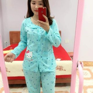 Bộ sau sinh cho bé bú