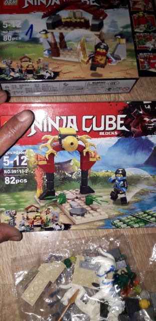 Lắp ráp 1 hộp LegoNinja Cube 99115 có nhiều chi tiết bằng nhựa ABS