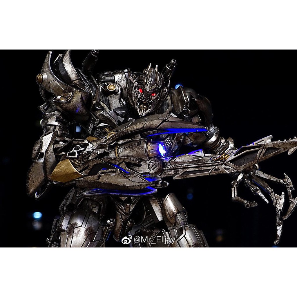 Mô Hình robot TF BMB Me gatron LS-06S Battle Damaged