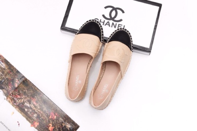 giày lười Slip On đế cói Da Mịn logo trìm hàng cao cấp Fullbox có hộp