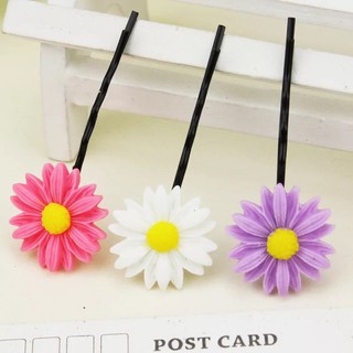 Cột kẹp hoa cúc nhiều màu