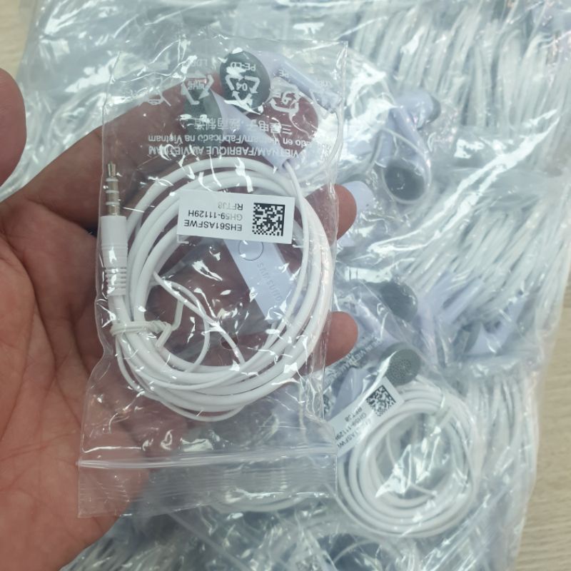 Tai Nghe 5830 chân 3.5 .Bh 12 tháng