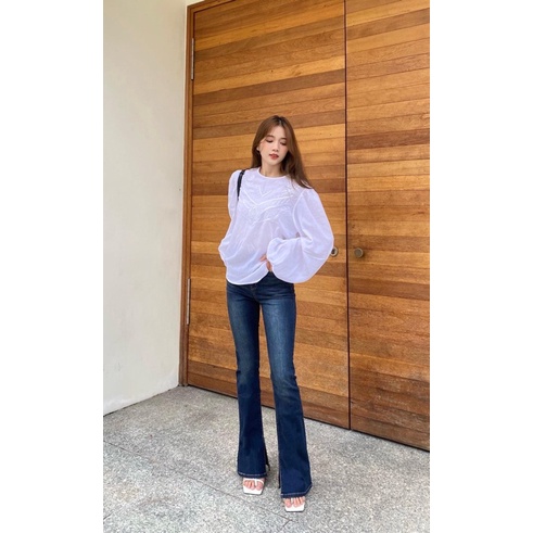 Áo blouse thêu ngực tay phồng 2 màu AfterBefore
