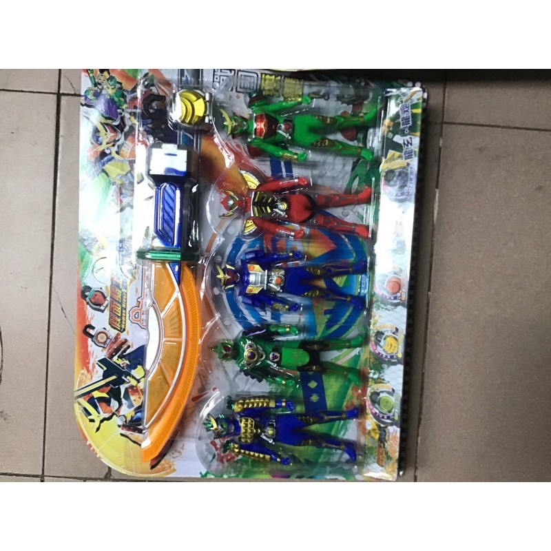 Vĩ Siêu nhân vũ khí có đèn