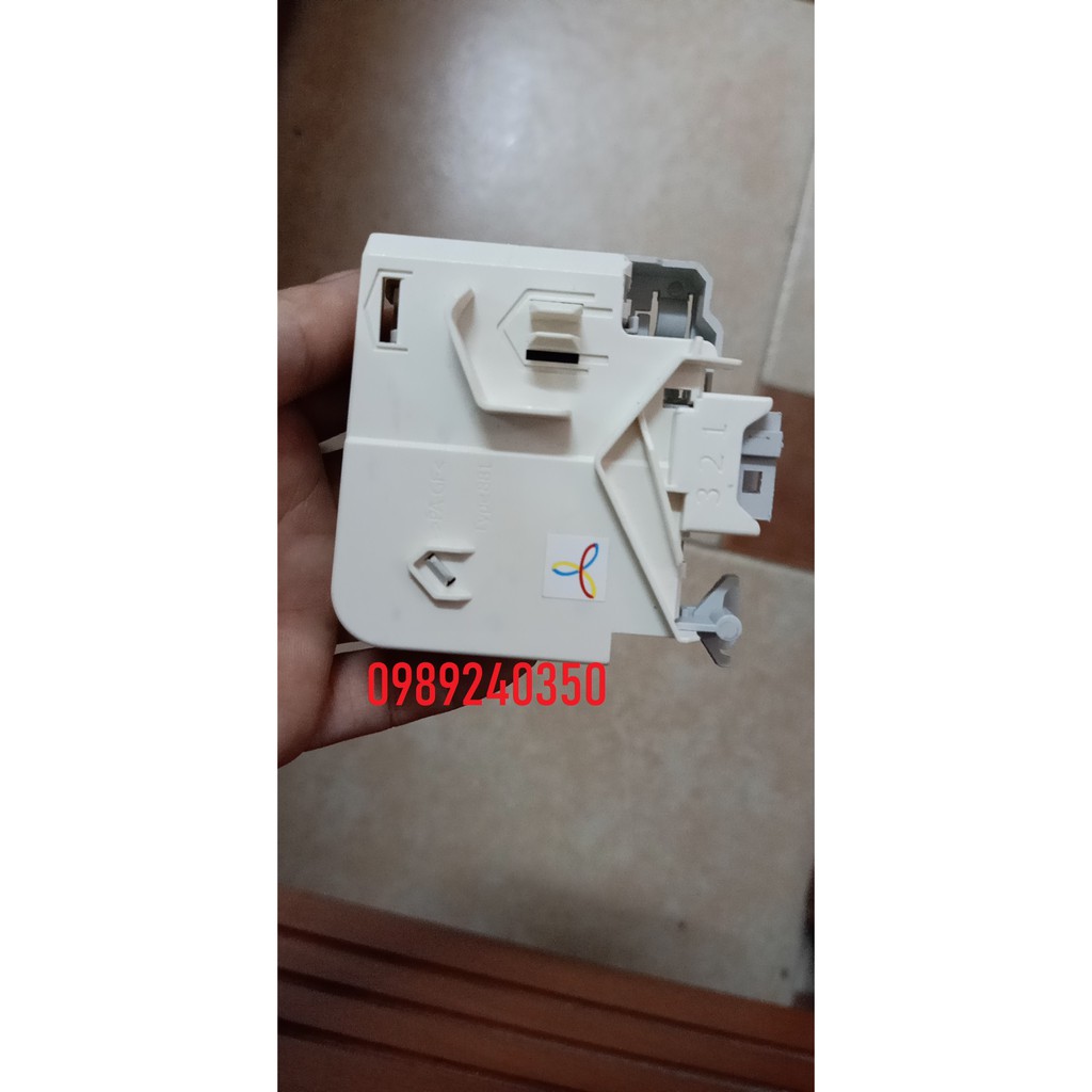 Công tắc khóa cửa Máy Giặt HITACHI inverter hàng hãng