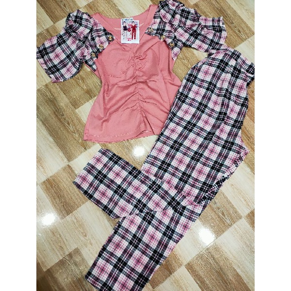 Bộ thiết kế Quỳnh Anh áo thun borip xịn phối vải mango