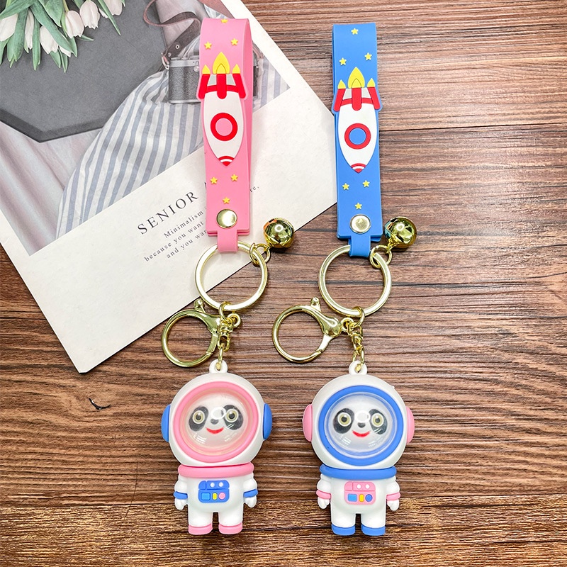 Móc Khóa Hình Phi Hành Gia Gấu Trúc 3D Dễ Thương