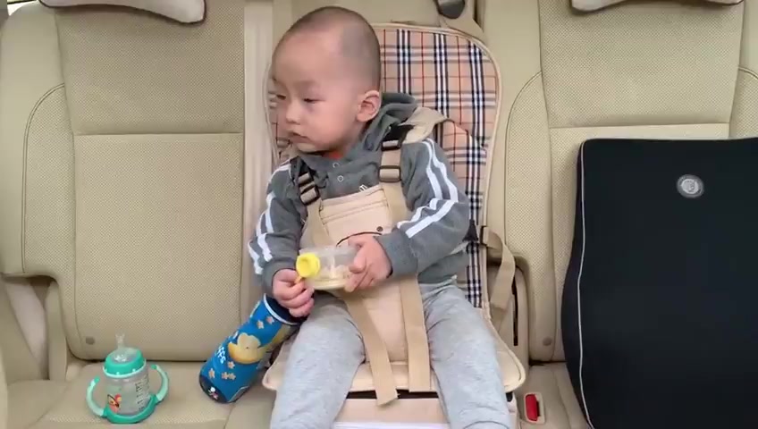 Đai ghế ngồi ô tô an toàn cho bé
