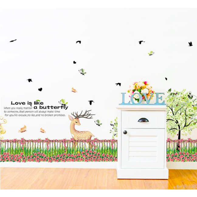 Decal trang trí Hàng rào cây xanh và Nai lớn