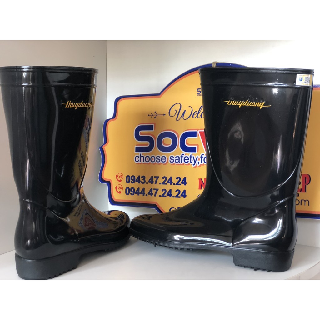 Ủng lội nước màu đen chất lượng cao Thùy Dương size nữ, PVC