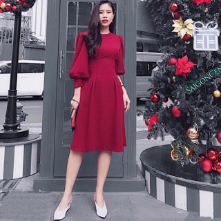 Đầm đỏ tay phồng xếp li