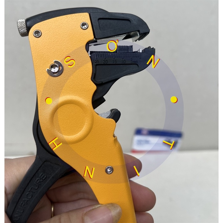 Kìm tuốt dây điện mỏ quạ 2 trong 1 Tolsen 38050